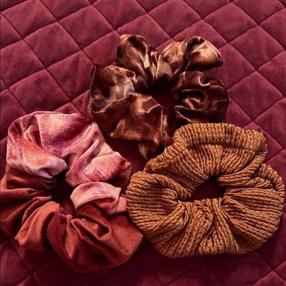 Scrunchie Set - Picture 1 of 1